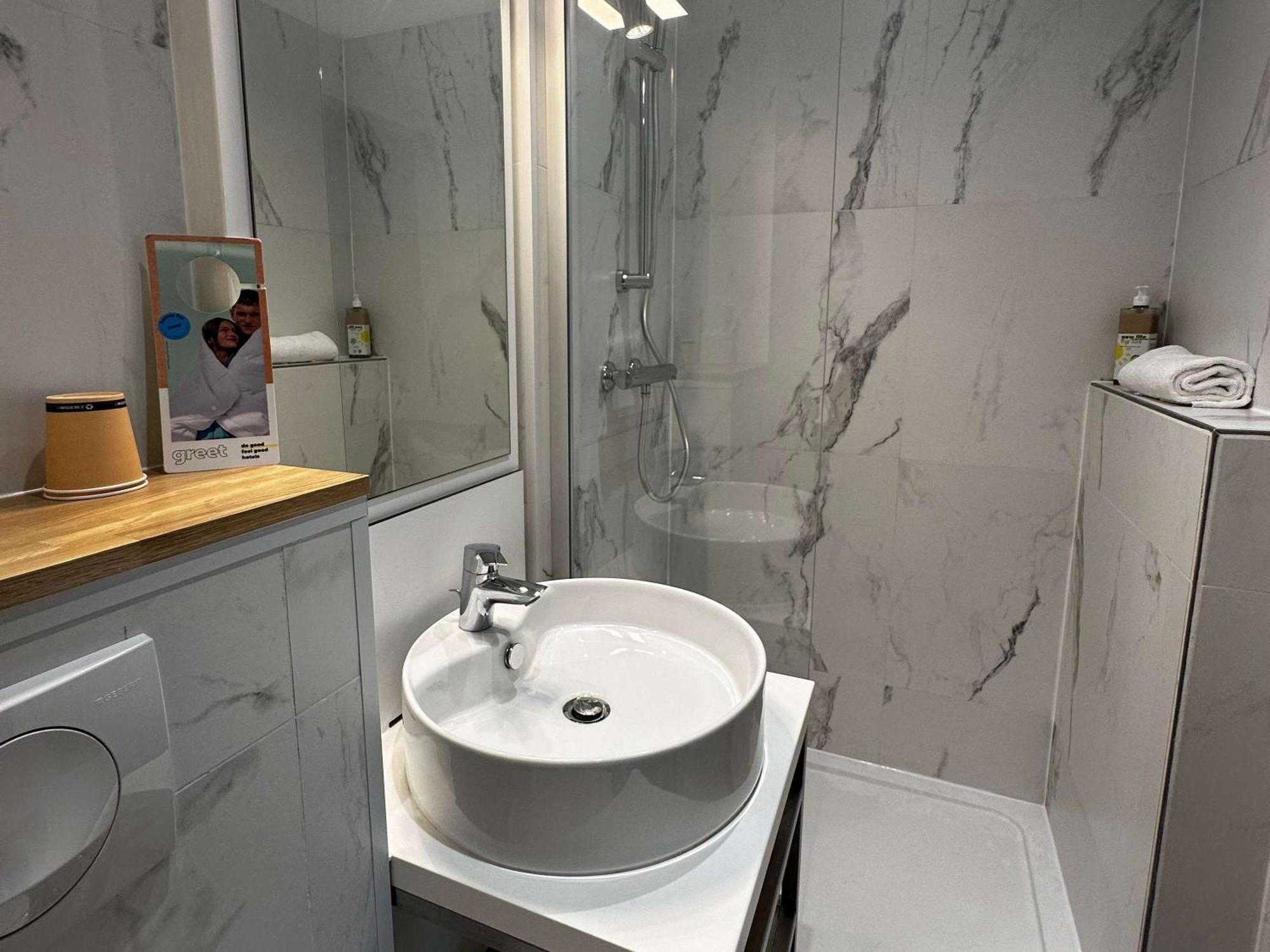 Greet Hotel Lille Gare Flandres - Groupe Accor Екстериор снимка
